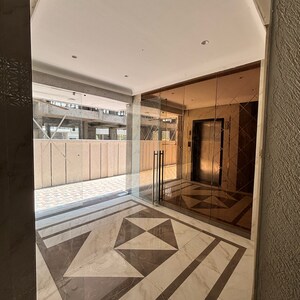 Room in 1 BHK Apartment at Ulwe Sector 20 – for Sale