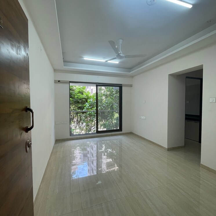 Room, je-and-vee-om-trimurti 1 Bedroom 395 Sq.Ft. Apartment In Dindoshi Mumbai 8688215