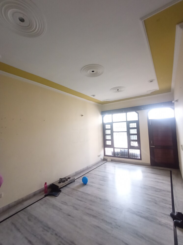 Room, sector 11 2 Bedroom 1600 Sq.Ft. Independent House In Sector 11 Panchkula 8688224