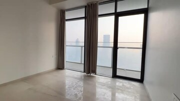 Room in 4 BHK Apartment at Omkar 1973, Worli – for Rent