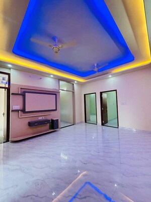 Room in 5 BHK Villa at Gandhi Path – for Sale