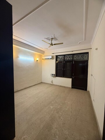 Room in 2 BHK Builder Floor at Ansal Plaza Sector-23, Sector 23 – for Rent