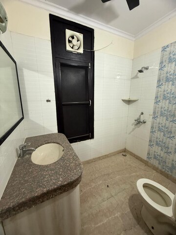 Bathroom in 2 BHK Builder Floor at Ansal Plaza Sector-23, Sector 23 – for Rent