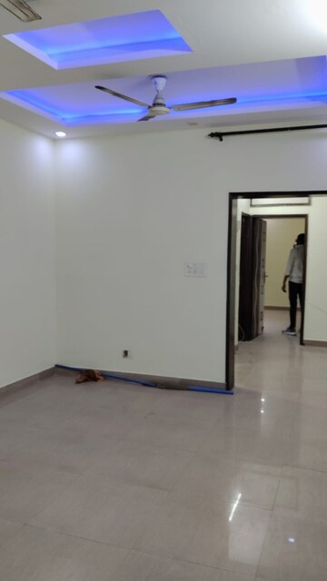 Room in 2 BHK Builder Floor at Palam Vihar Residents Association, Palam Vihar – for Rent