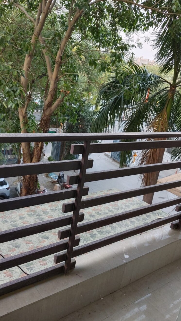 Balcony, palam-vihar-residents-association 2 Bedroom 2500 Sq.Ft. Builder Floor In Palam Vihar Gurgaon 8688337