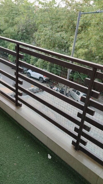Balcony in 2 BHK Builder Floor at Palam Vihar Residents Association, Palam Vihar – for Rent