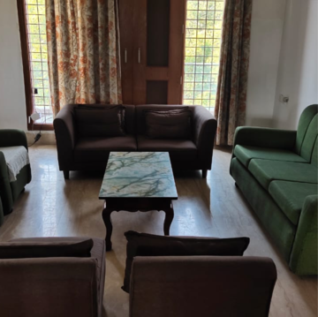 Living Room in 2 BHK Builder Floor at Sector 23 – for Rent