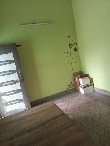 Room in 1 BHK Independent House at Aliganj – for Rent