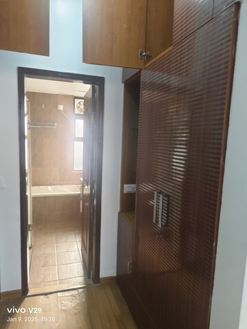 Furnished Amenities in 3 BHK Apartment at Vipul Belmonte, Sector 53 – for Rent