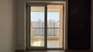 Room in 3 BHK Apartment at Eros Sampoornam, Sector 2 Greater Noida – for Sale