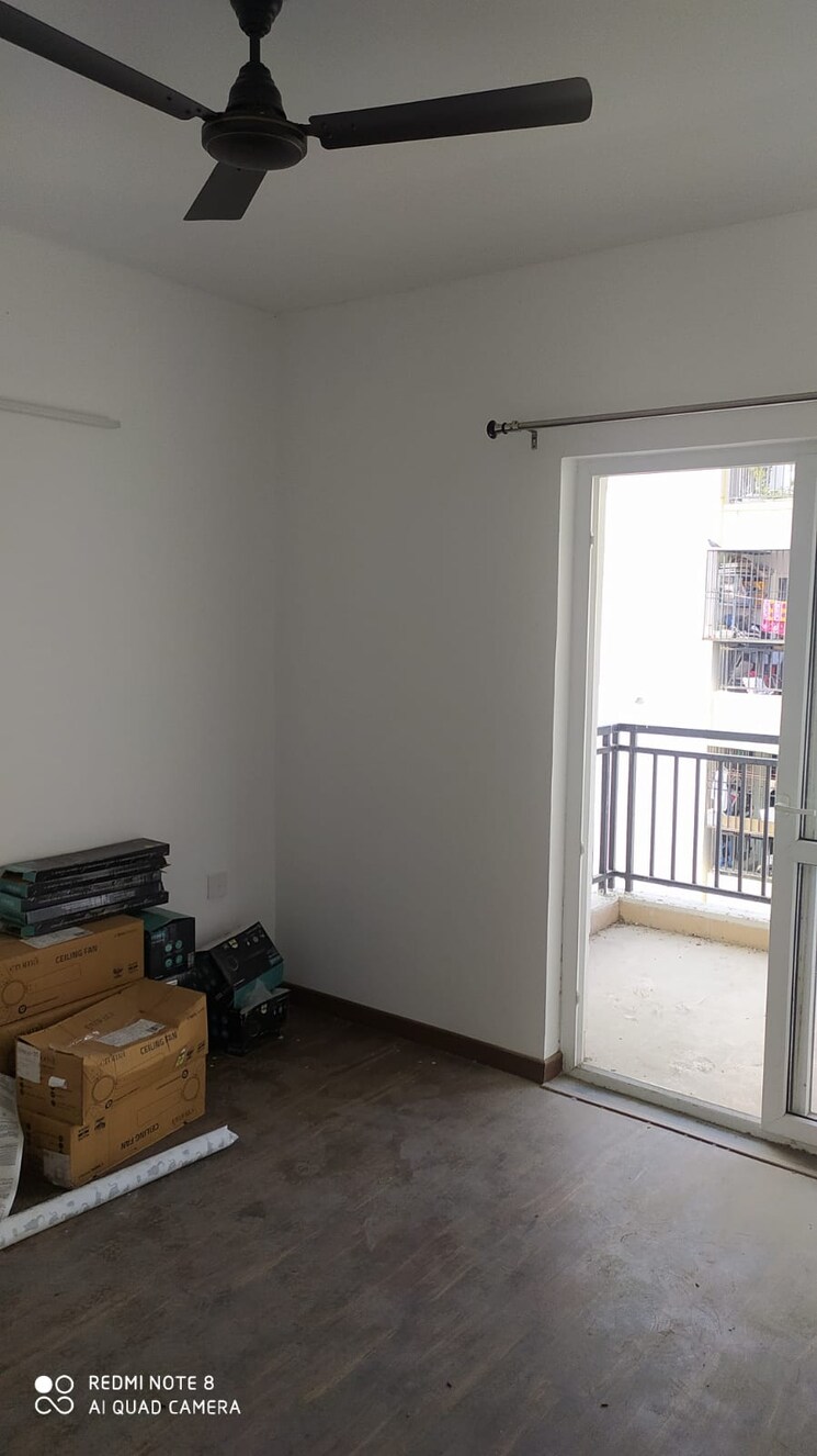 Room, bptp-park-81 3 Bedroom 250 Sq.Yd. Apartment In Sector 81 Faridabad 8688381