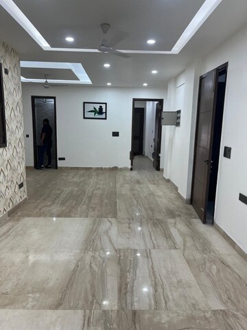 Bedroom in 4 BHK Independent House at DLF Garden Villas, Sector 43 – for Rent
