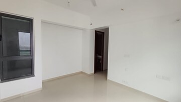 Bedroom in 2 BHK Apartment at Kalpataru Immensa, Kolshet Road – for Rent