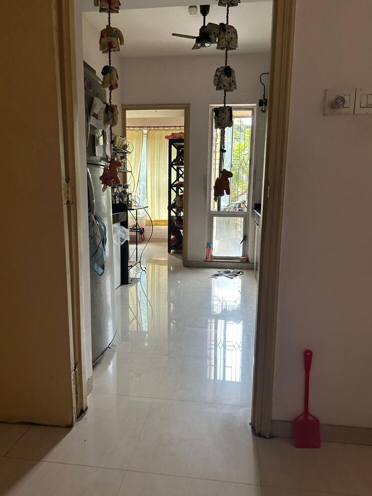 Room, tarangan-towers 3 Bedroom 1400 Sq.Ft. Apartment In Samata Nagar Thane 8688470