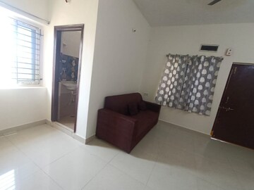 Master Bedroom in 3 BHK Apartment at Golden Tulip Kondapur, Kondapur – for Rent