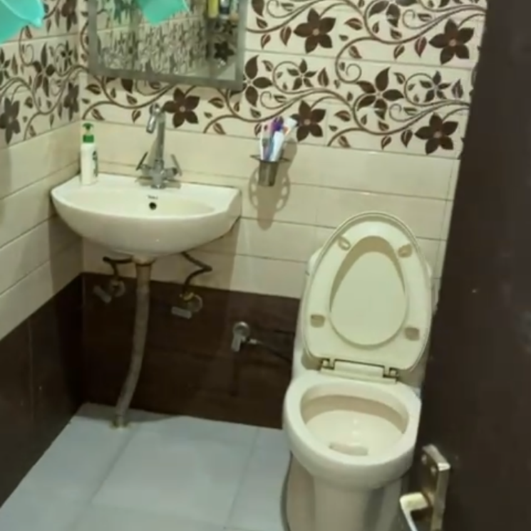 Bathroom, dlf-pink-town-house 1 RK 450 Sq.Ft. Independent House In Dlf City Phase 3 Gurgaon 8688515