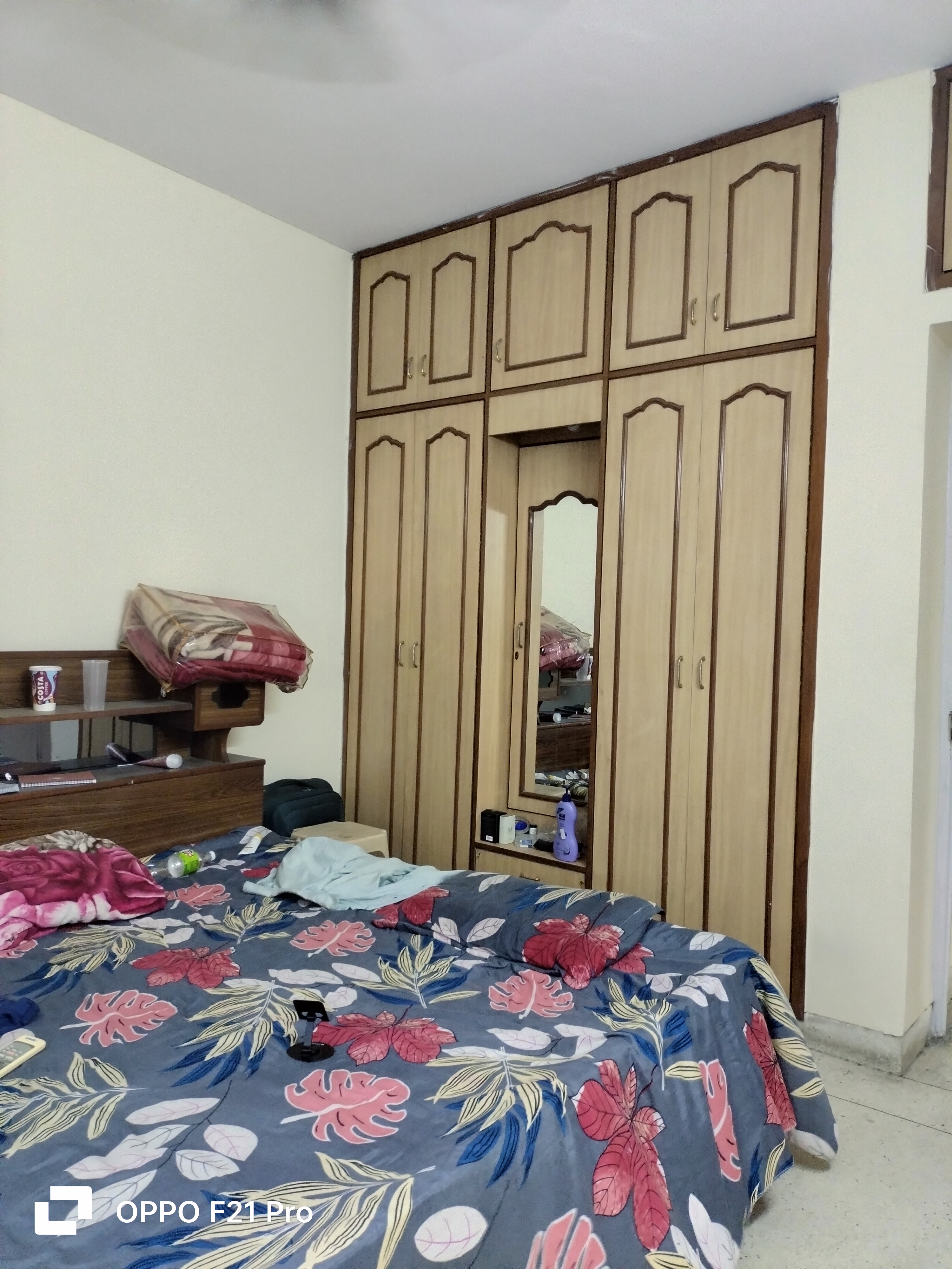 2.5 BHK + Servant Room 240 Sq.Ft. Builder Floor in Unitech South City II