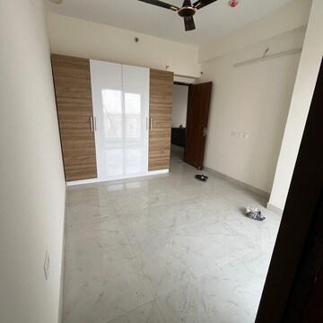 3 BHK Apartment For Rent in Uninav Bliss, Raj Nagar Extension