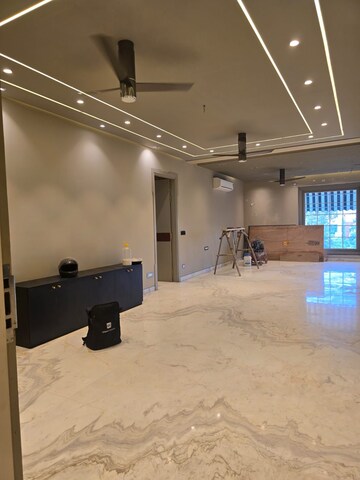 Master Bedroom in 3.5 BHK Builder Floor at Kohli One Malibu Town, Sector 47 – for Rent