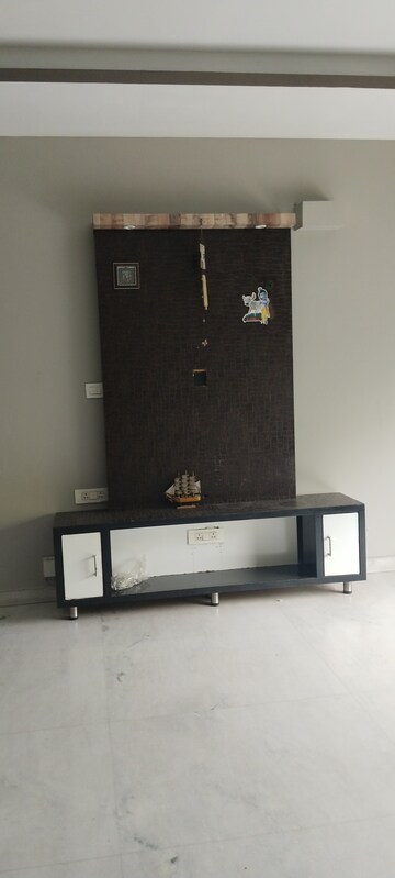 Furnished Amenities in 2 BHK Builder Floor at Kohli One Malibu Town, Sector 47 – for Rent