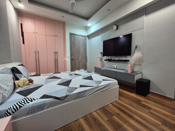 Bedroom in 3 BHK Apartment at Emaar Palm Heights, Sector 77 – for Rent