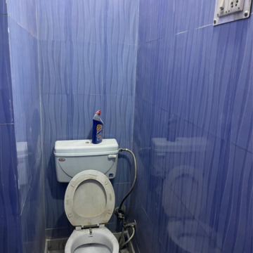 Bathroom in 2 BHK Builder Floor at Sector 28 – for Rent