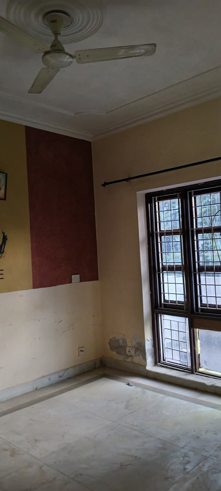 Room, uppal-southend 3 Bedroom 1500 Sq.Ft. Builder Floor In Sector 49 Gurgaon 8688728