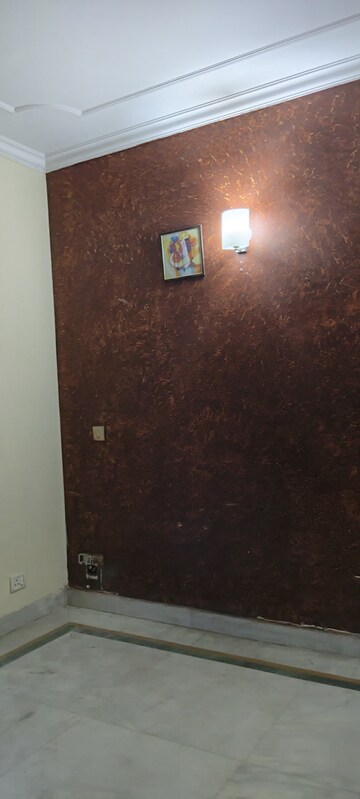 Furnished Amenities in 3 BHK Builder Floor at Uppal Southend, Sector 49 – for Rent