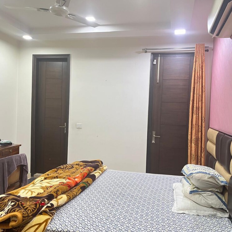 Bedroom, hauz khas 3 Bedroom 1800 Sq.Ft. Builder Floor In Hauz Khas Delhi 8688813