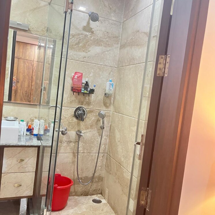 Bathroom, hauz khas 3 Bedroom 1800 Sq.Ft. Builder Floor In Hauz Khas Delhi 8688813