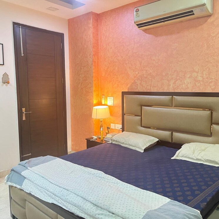Bedroom, hauz khas 3 Bedroom 1800 Sq.Ft. Builder Floor In Hauz Khas Delhi 8688813