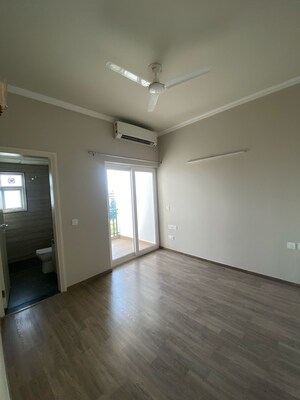 Room in 2.5 BHK Builder Floor at Central Park Cerise Suites, Sohna Sector 33 – for Sale