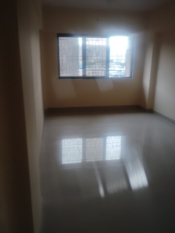 Room in 2 BHK Apartment at Krishna Tower Kapurbawdi, Kapur Bawdi – for Rent