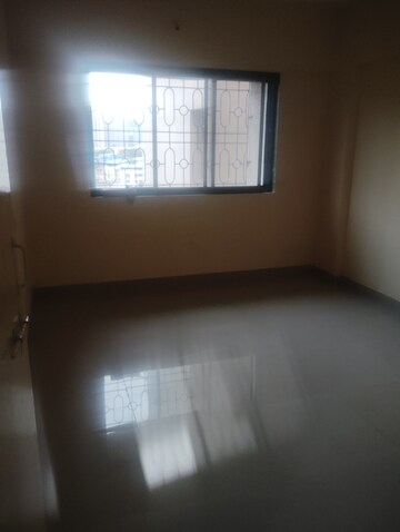 Room in 2 BHK Apartment at Krishna Tower Kapurbawdi, Kapur Bawdi – for Rent