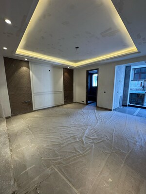 Bedroom in 4 BHK Builder Floor at Saket – for Sale