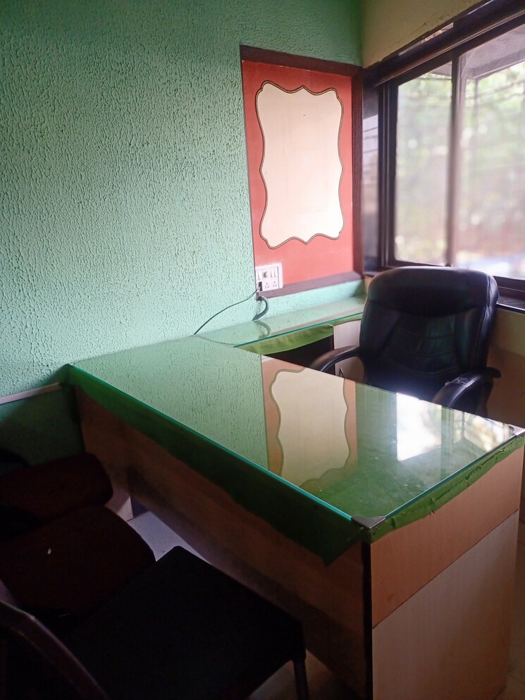 Team Area, navrang-arcade Commercial Office Space 240 Sq.Ft. In Naupada Thane 8688949