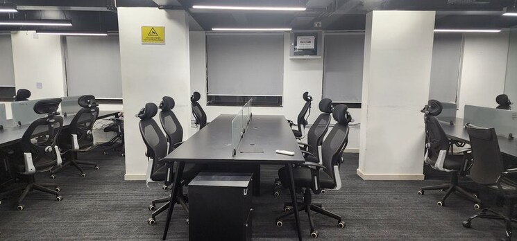 Gym, palasia Commercial Office Space 1650 Sq.Ft. In Palasia Indore 8688942