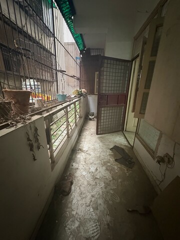 Balcony in 2 BHK Apartment at Shalimar Apartments Shalimar Garden, Shalimar Garden – for Rent
