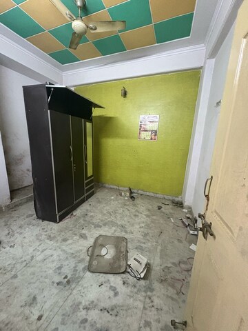 Room in 2 BHK Apartment at Shalimar Apartments Shalimar Garden, Shalimar Garden – for Rent