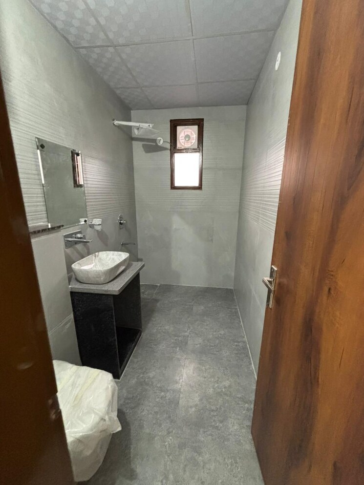 Bathroom, sector 40 1 Bedroom 752 Sq.Ft. Builder Floor In Sector 40 Gurgaon 8688984