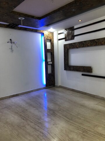 Room in 2 BHK Builder Floor at Rajouri Garden – for Rent