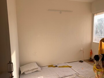 Room in 2 BHK Apartment at Signature Global Orchard Avenue, Sector 93 – for Rent
