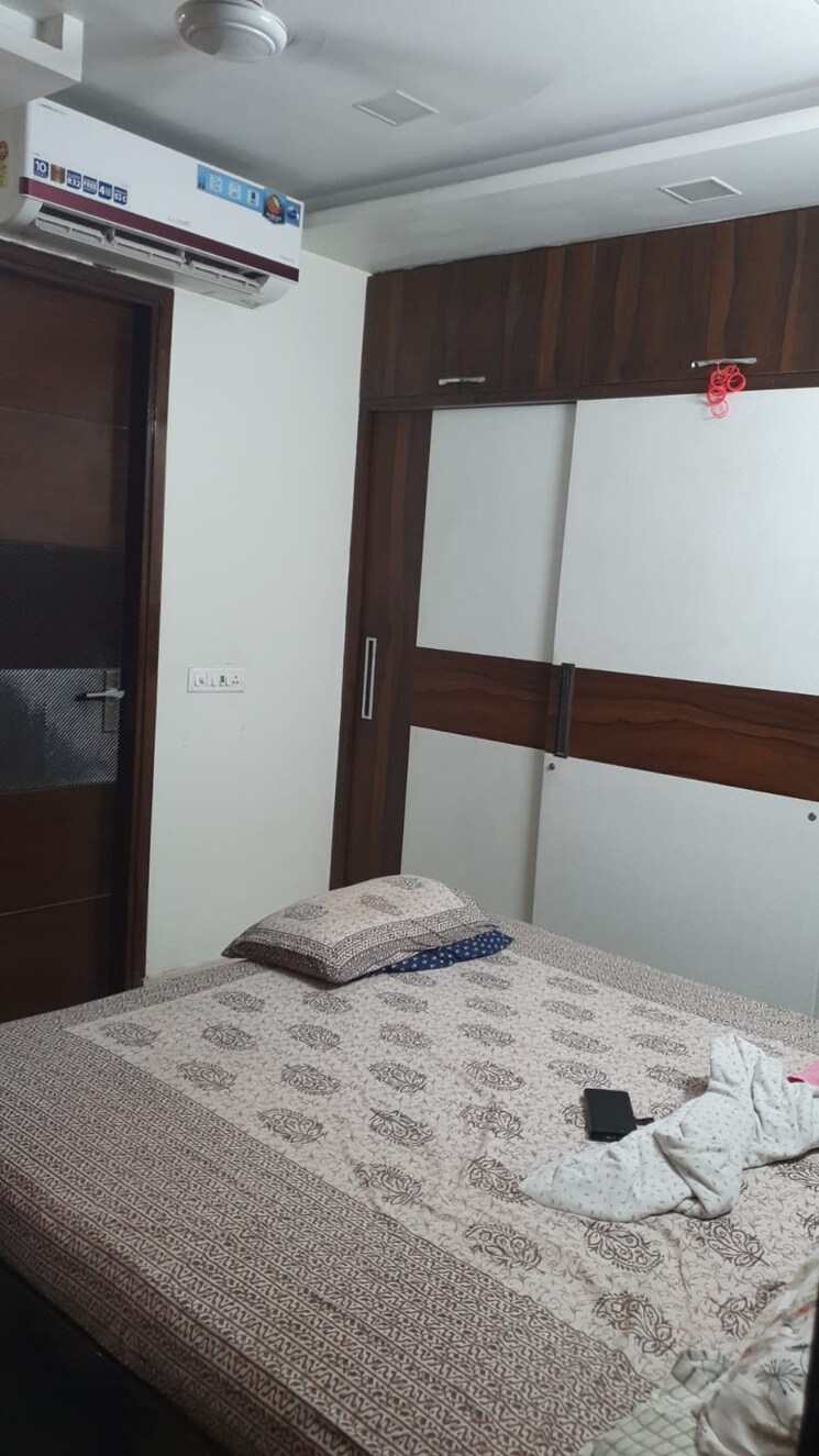 Room, ashok nagar 2.5 Bedroom 900 Sq.Ft. Builder Floor In Ashok Nagar Delhi 8689046