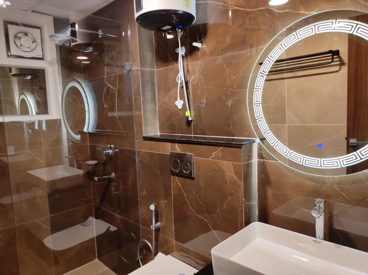 Bathroom, uttam nagar 3.5 Bedroom 100 Sq.Yd. Builder Floor In Uttam Nagar Delhi 8689067