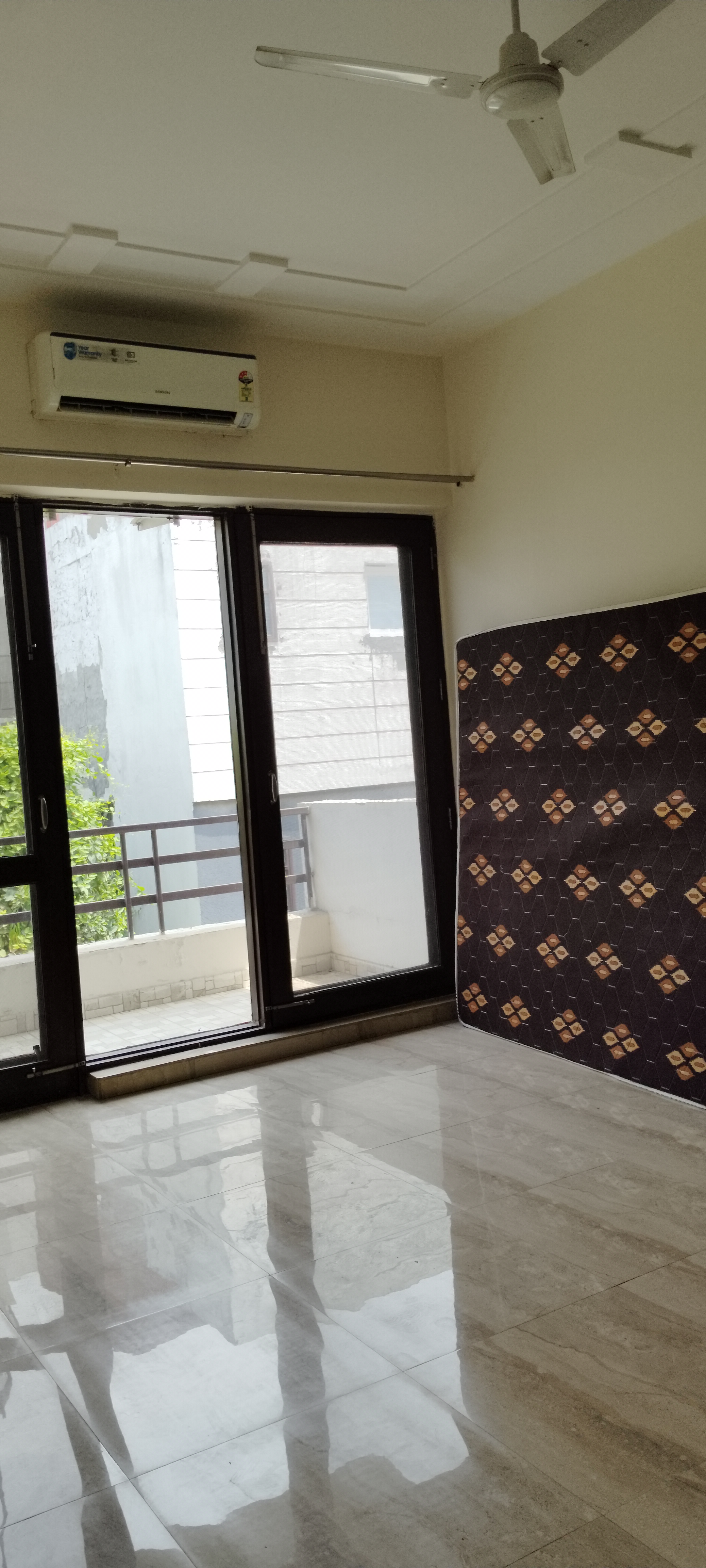 3.5 BHK + Pooja Room Builder Floor For Rent in SS Mayfield Gardens