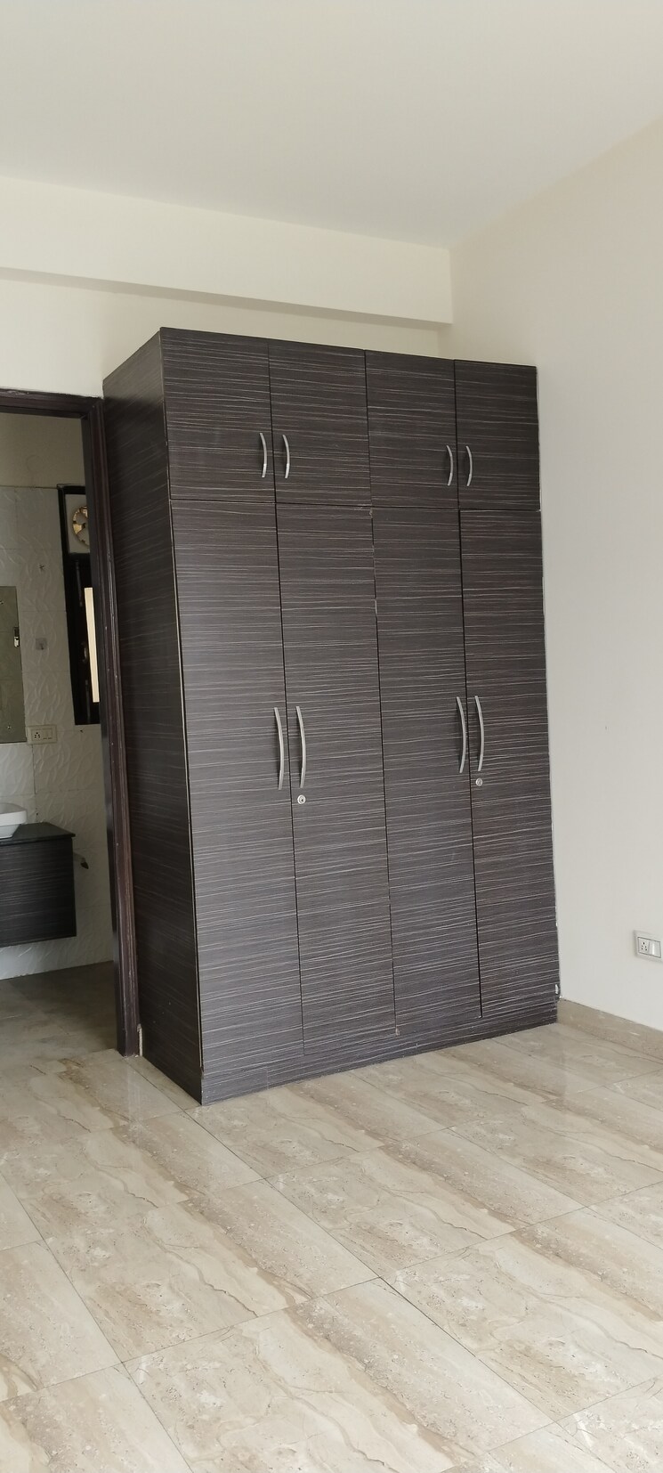 Bathroom, ss-mayfield-gardens 3.5 Bedroom 2100 Sq.Ft. Builder Floor In Sector 51 Gurgaon 8689191