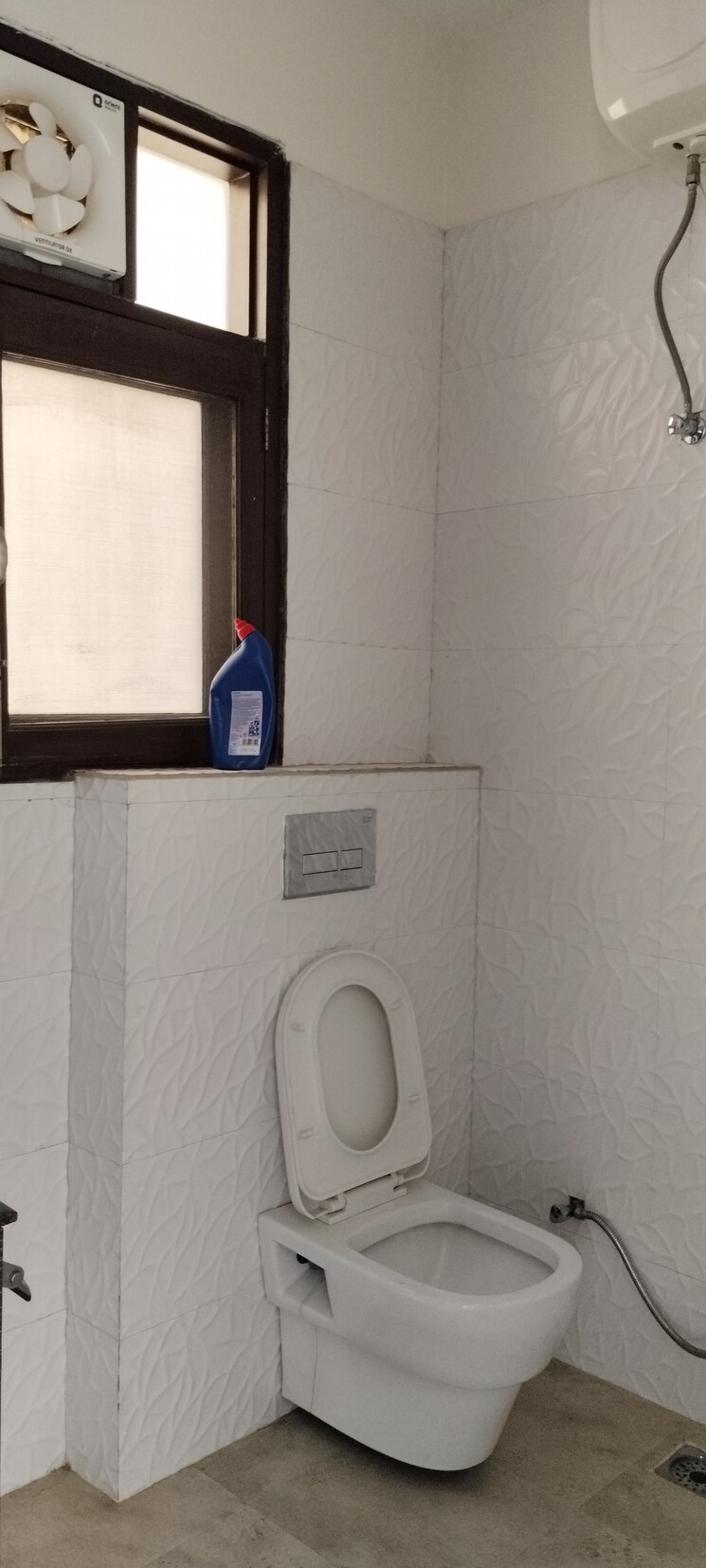 Bathroom, ss-mayfield-gardens 3.5 Bedroom 2100 Sq.Ft. Builder Floor In Sector 51 Gurgaon 8689191