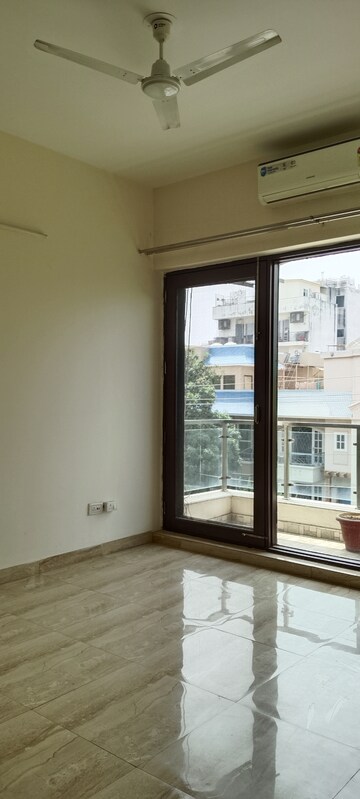 Room in 3.5 BHK Builder Floor at SS Mayfield Gardens, Sector 51 – for Rent