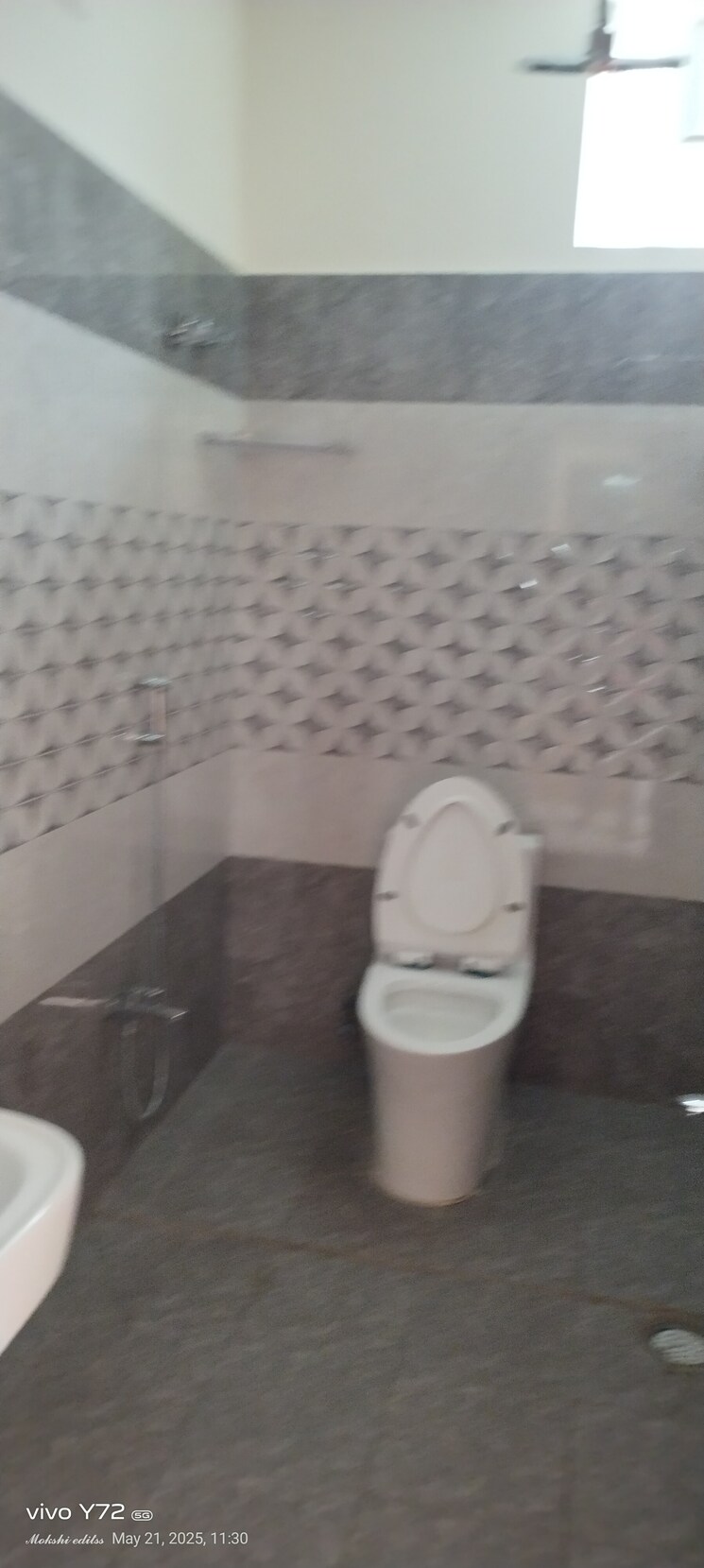 Bathroom, pavani-laxmi-nivas 4 Bedroom 2500 Sq.Ft. Apartment In Madhapur Hyderabad 8689277