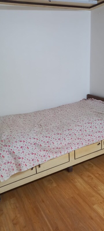 Bedroom in 1 RK Apartment at Prabhadevi CHS, Prabhadevi – for Rent